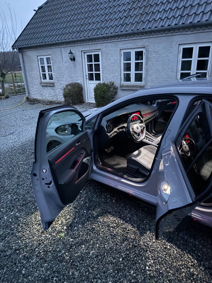 VW Golf VIII 1,4 GTE DSG 5d