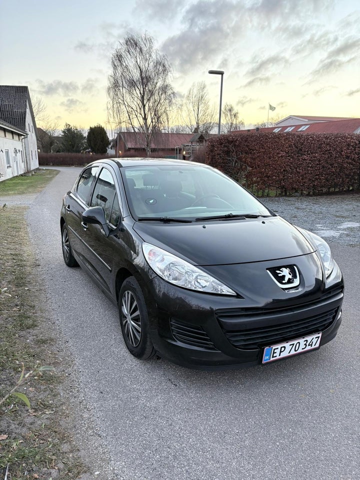 Peugeot 207 1,6 HDi 90 Touch 5d