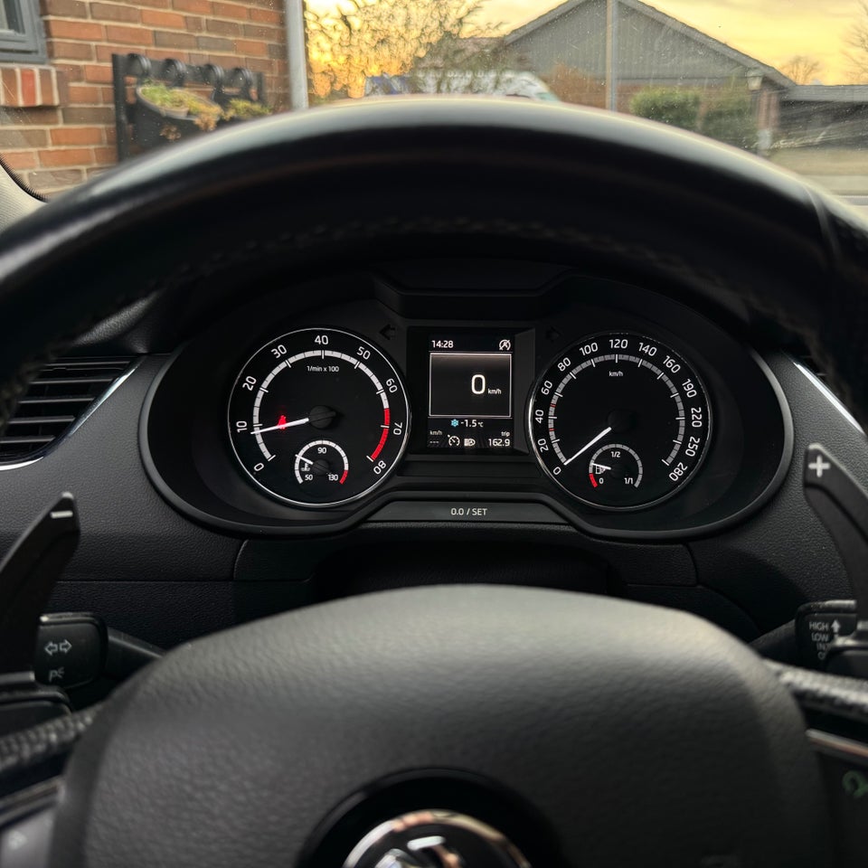 Skoda Octavia 2,0 TSi 220 RS Combi DSG 5d