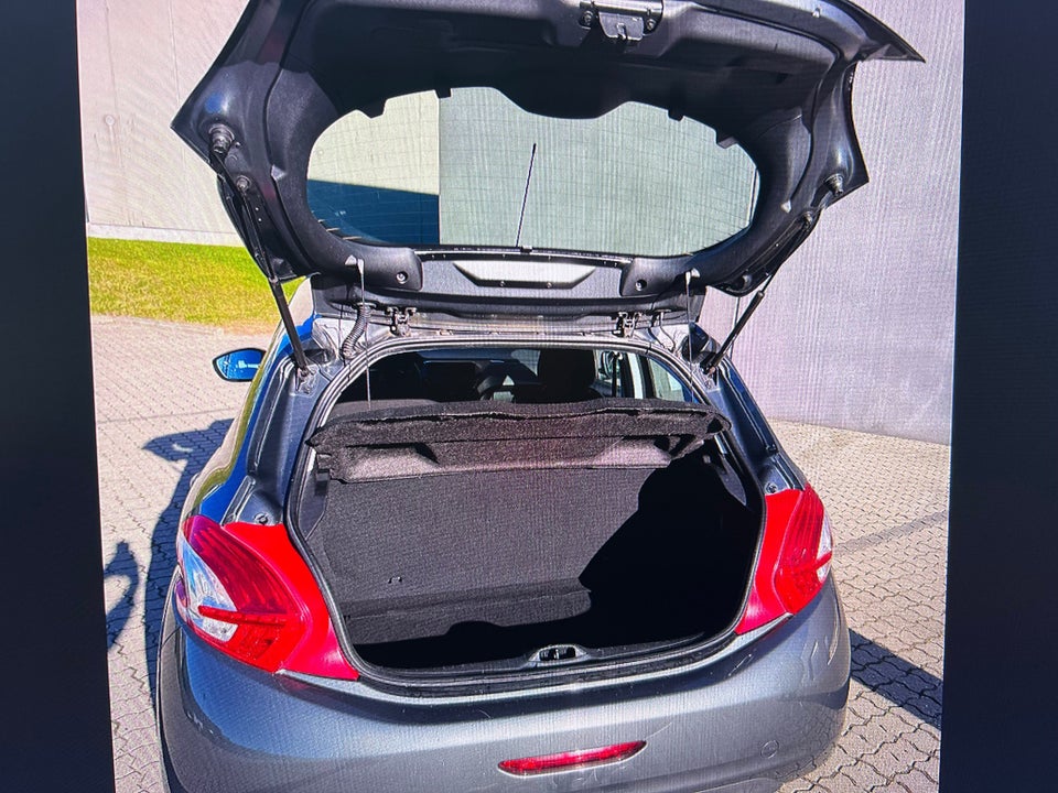 Peugeot 208 1,0 VTi Access 5d