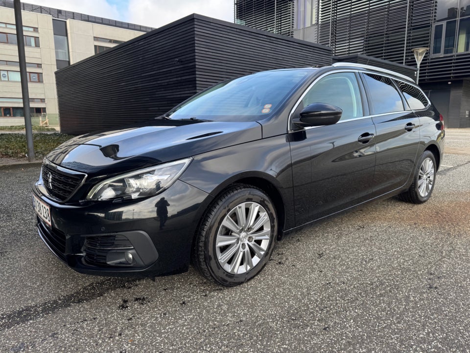 Peugeot 308 1,6 BlueHDi 120 Allure Sky SW 5d
