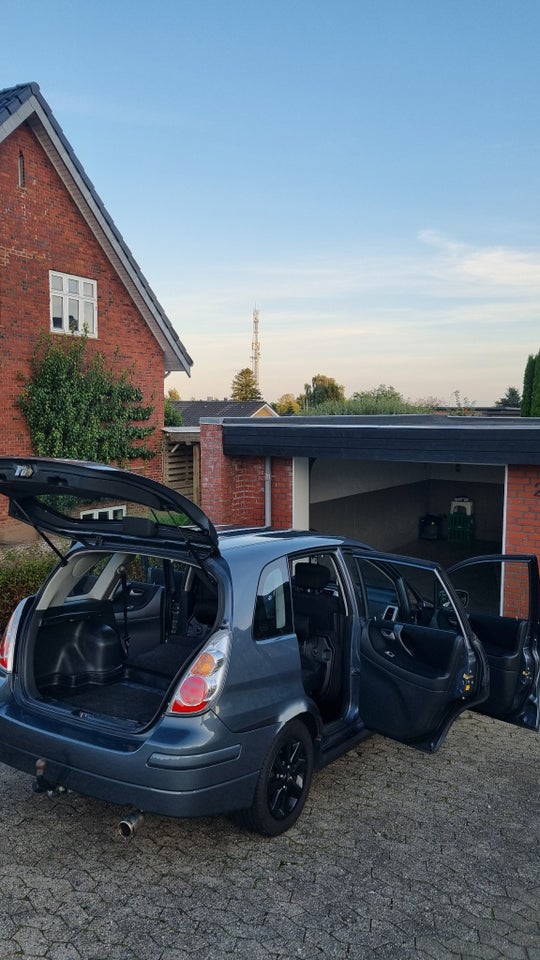 Suzuki Liana 1,6 Family 5d