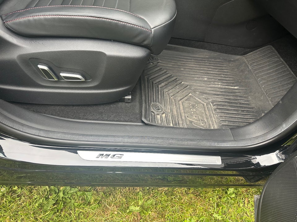 MG EHS 1,5 PHEV Luxury 5d
