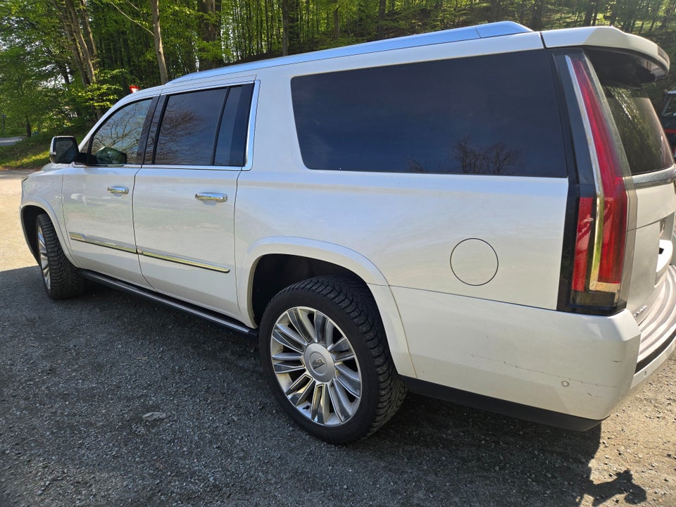 Cadillac Escalade 6,2 V8 ESV Platinum aut. 7prs 5d