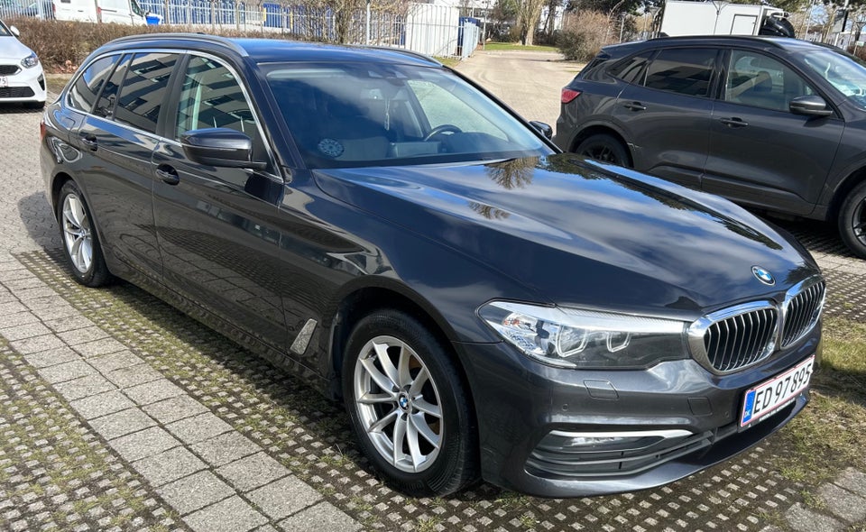 BMW 520d 2,0 Touring Connected aut. 5d