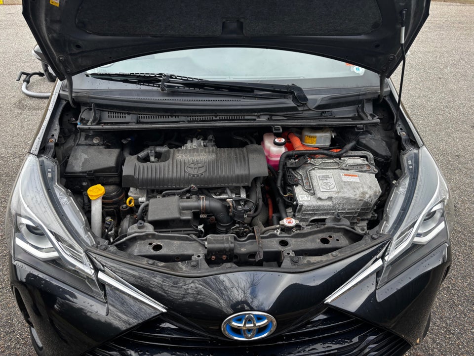 Toyota Yaris 1,5 Hybrid H1 e-CVT 5d