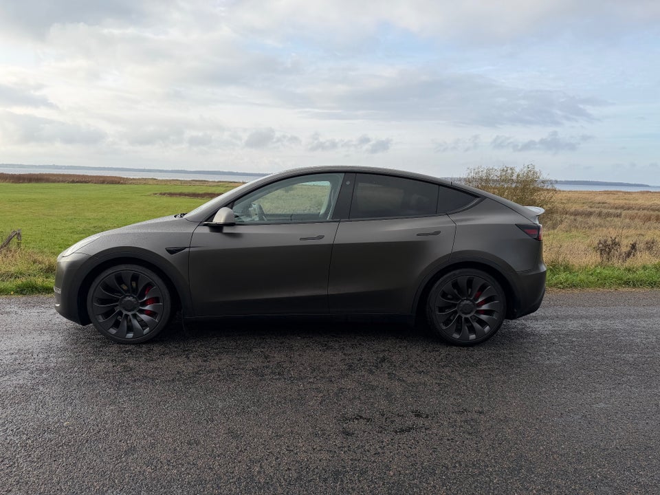 Tesla Model Y Performance AWD 5d