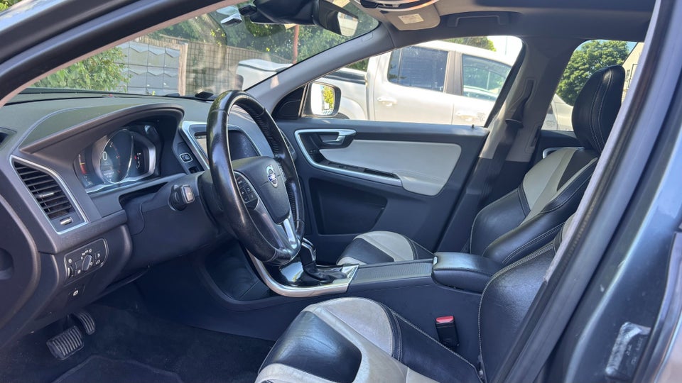 Volvo XC60 2,0 D4 190 Summum aut. 5d