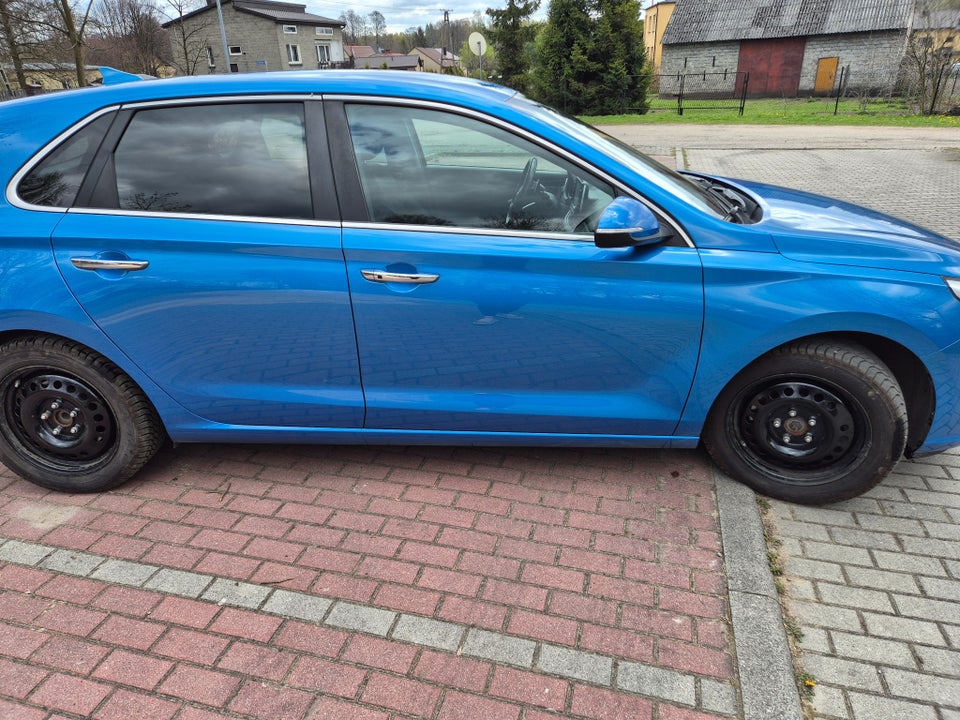 Hyundai i30 1,6 CRDi 110 Premium DCT 5d
