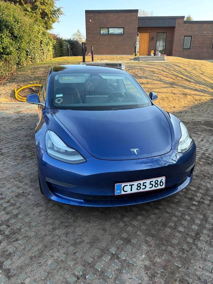 Tesla Model 3 Long Range AWD 4d