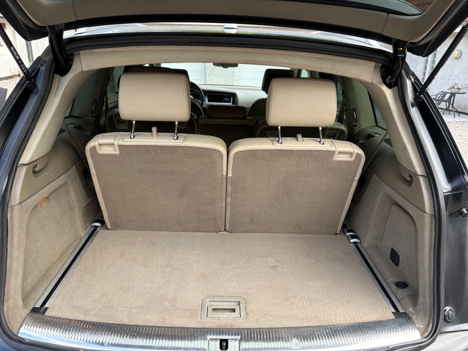 Audi Q7 3,0 TDi quattro Tiptr. 7prs 5d