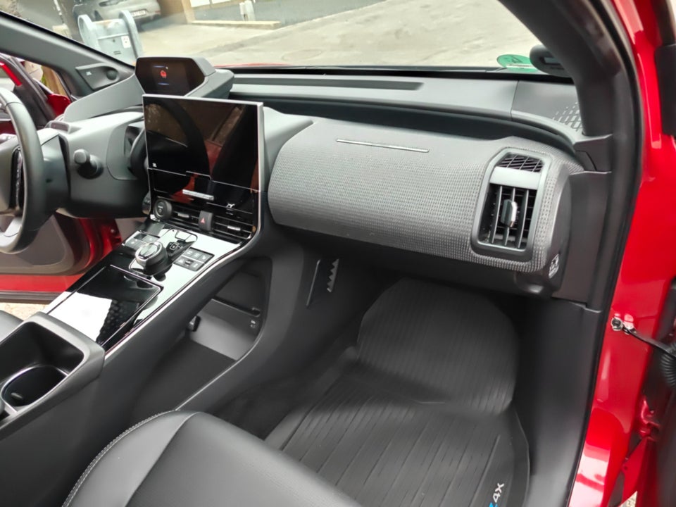 Toyota bZ4X Executive AWD 5d