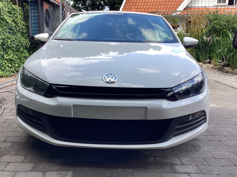 VW Scirocco 2,0 TDi 140 Sport DSG 3d