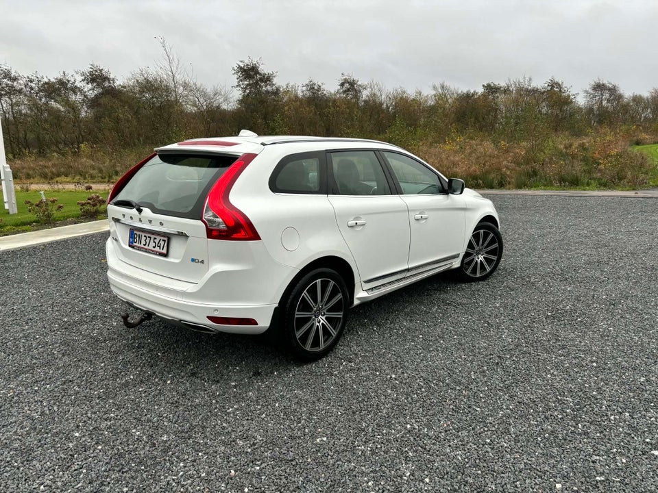 Volvo XC60 2,0 D4 190 R-Design aut. 5d