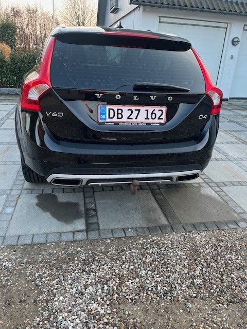 Volvo V60 CC 2,0 D4 190 Momentum aut. 5d