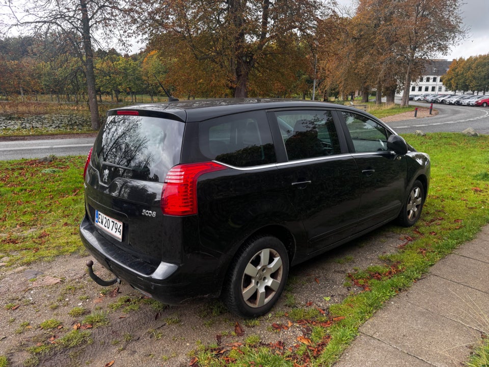 Peugeot 5008 2,0 HDi 150 Premium 7prs 5d