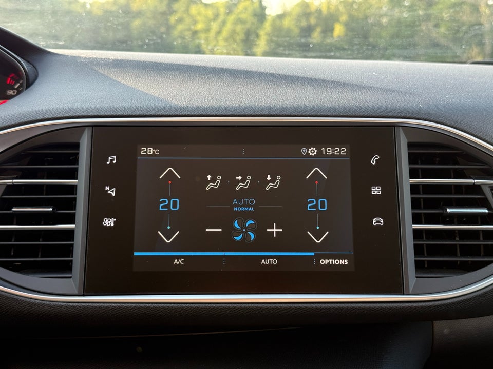 Peugeot 308 1,2 PureTech 130 Style 5d