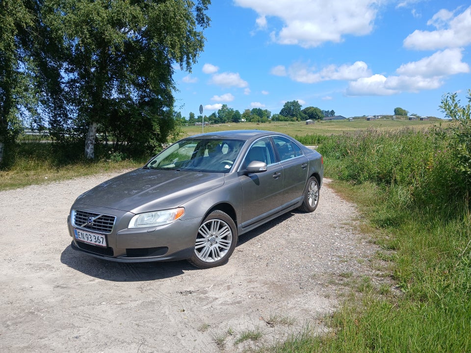 Volvo S80 2,5 T 4d