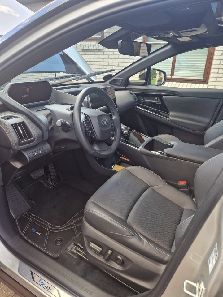 Toyota bZ4X Executive Premium 5d