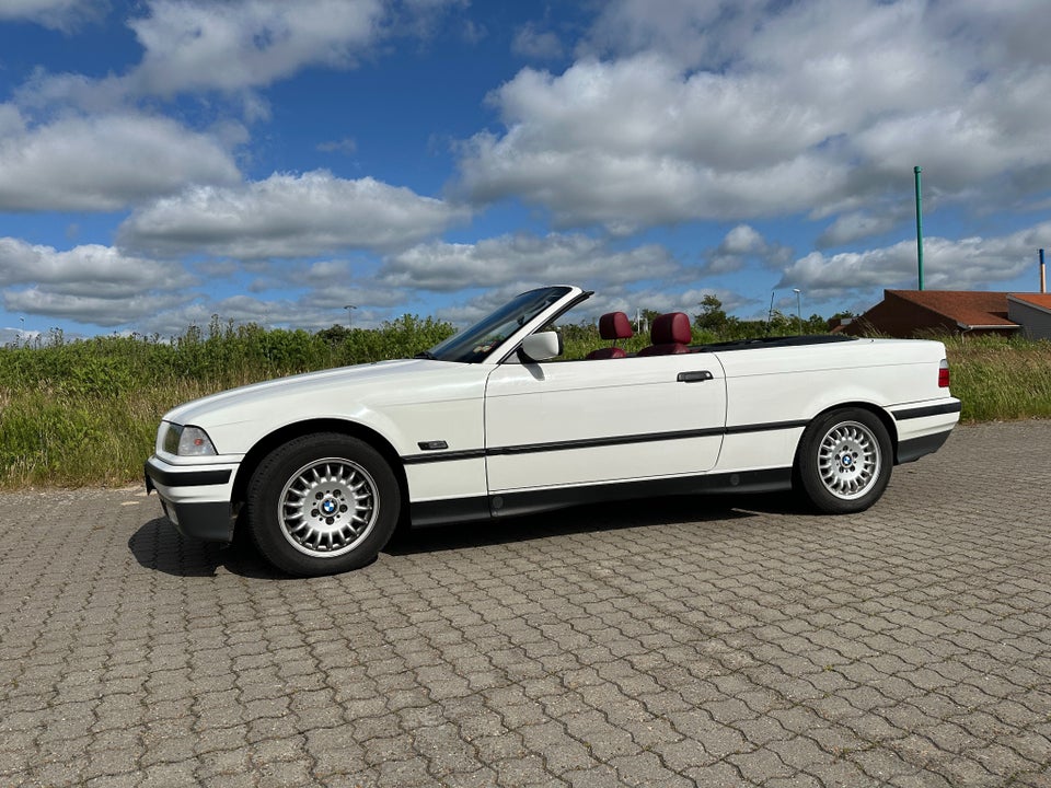 BMW 325i 2,5 Cabriolet aut. 2d