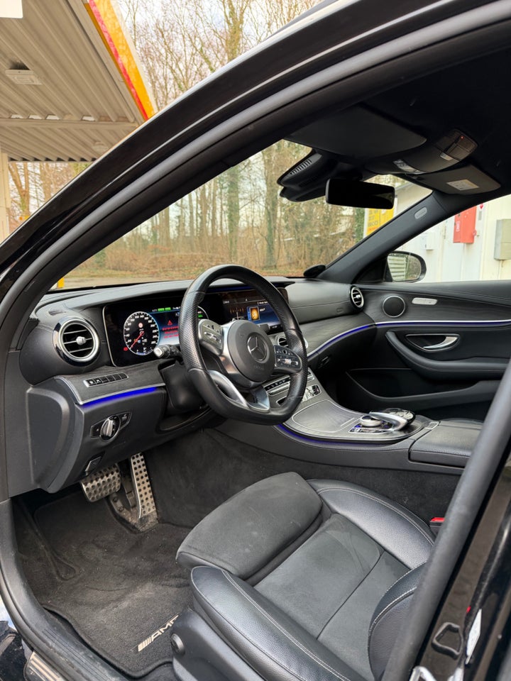 Mercedes E300 de 2,0 AMG Line stc. aut. 5d