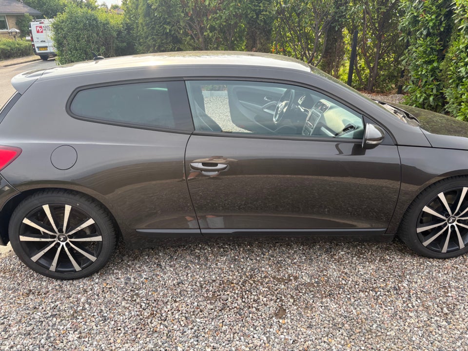 VW Scirocco 2,0 TSi 210 Sport DSG 3d