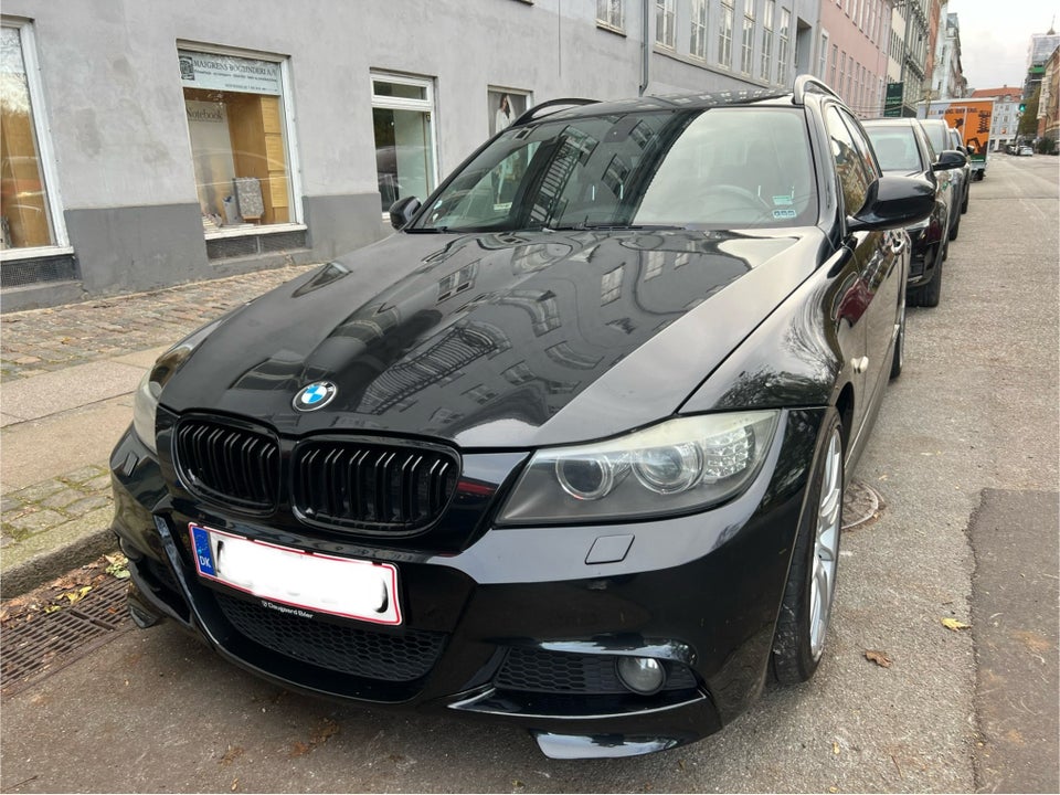 BMW 320d 2,0 Touring M-Sport Steptr. 5d