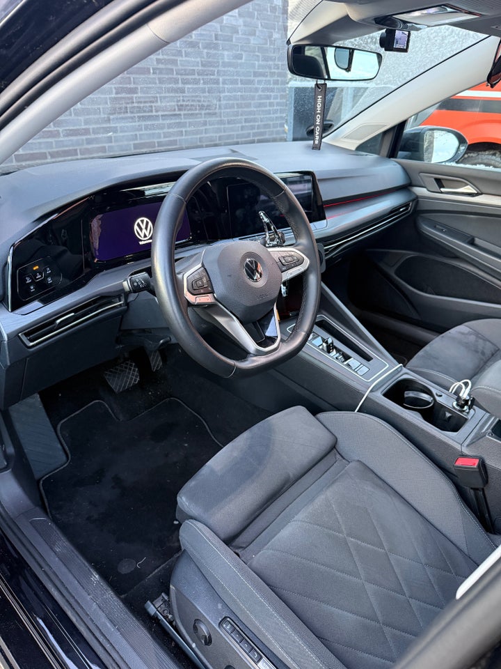 VW Golf VIII 1,4 eHybrid DSG 5d