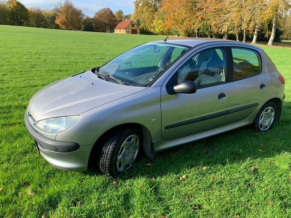 Peugeot 206 1,4 XR aut. 5d