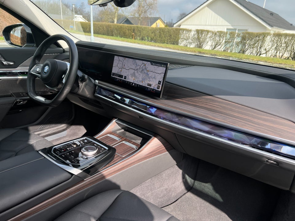 BMW i7 xDrive60 M-Sport 4d
