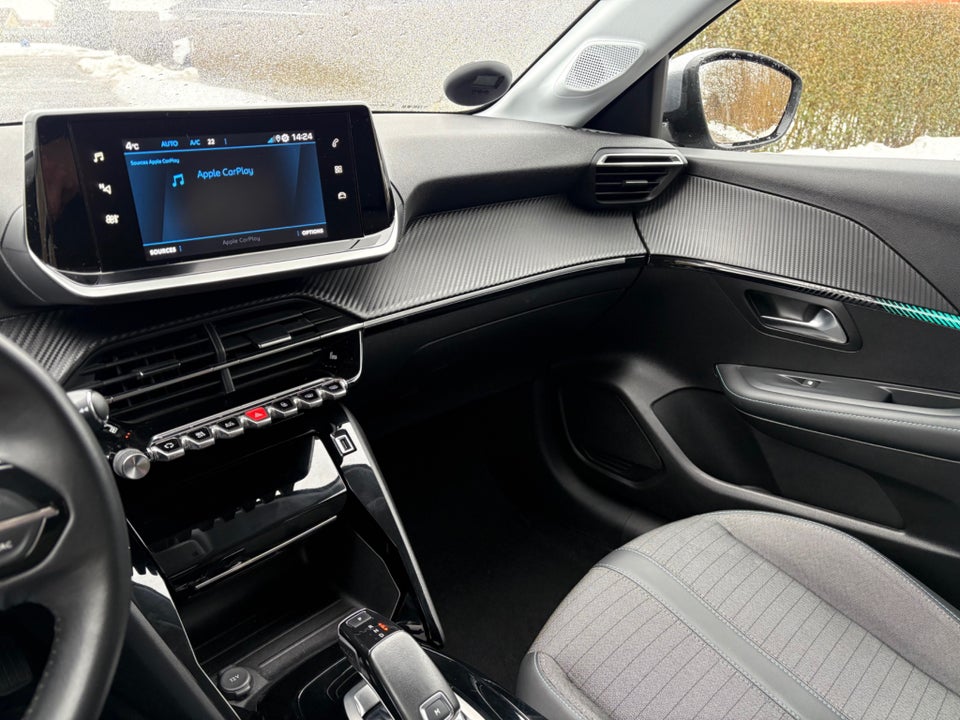 Peugeot 208 1,2 PureTech 100 Evolution EAT8 5d