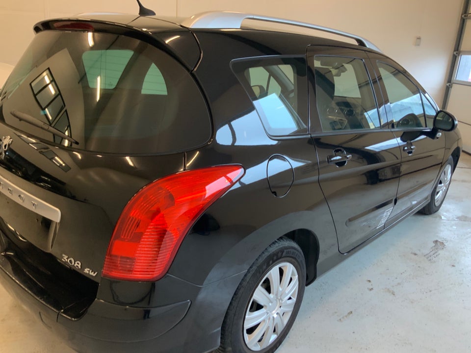 Peugeot 308 1,6 HDi 109 Premium SW Van 5d