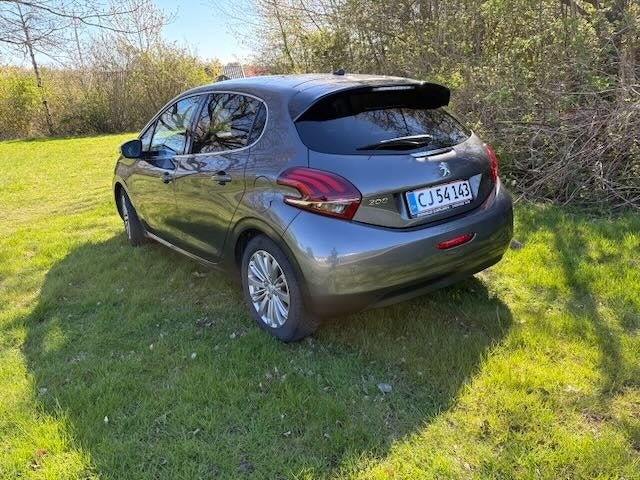 Peugeot 208 1,2 PureTech 82 Exclusive+ 5d