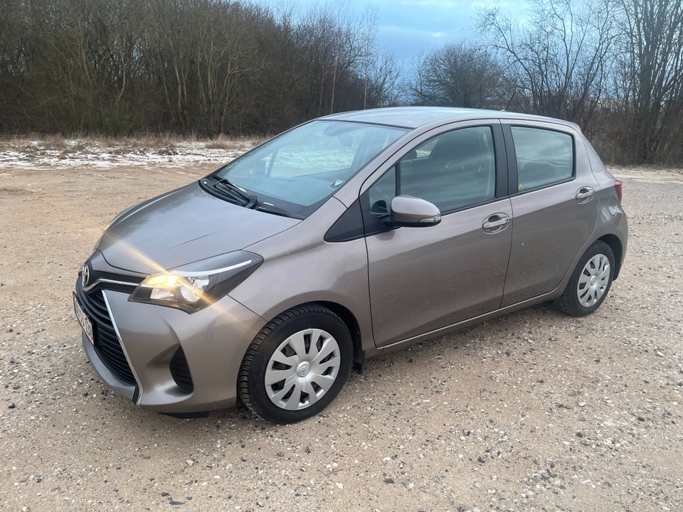Toyota Yaris 1,3 VVT-i T2 Komfort 5d