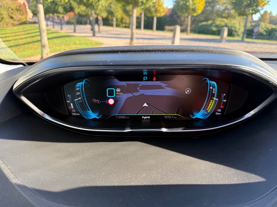 Peugeot 3008 1,6 Hybrid First Selection EAT8 5d