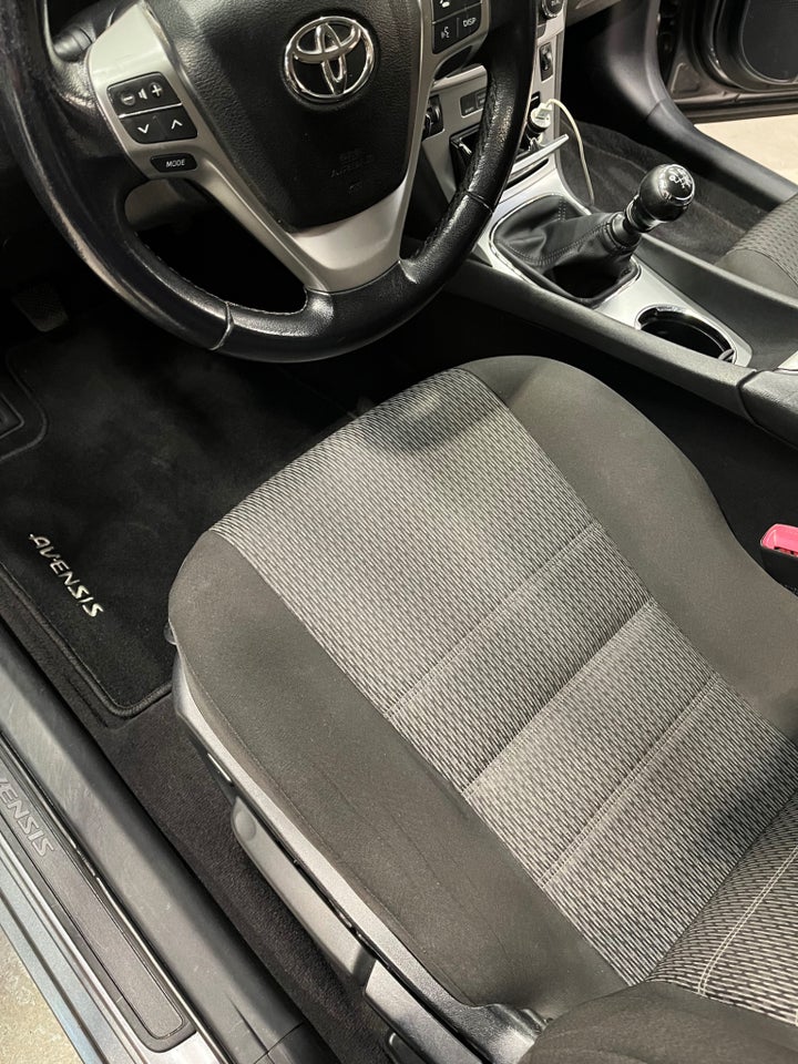 Toyota Avensis 1,8 VVT-i T2 Touch stc. 5d