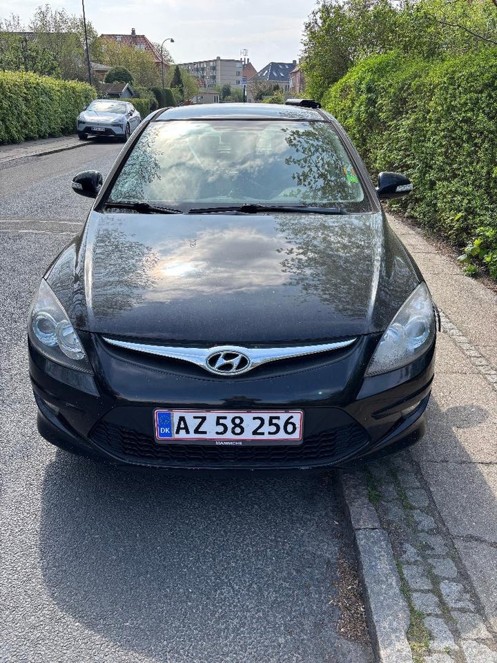 Hyundai i30 1,4 Classic Cool 5d