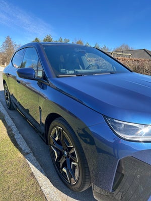 BMW iX  xDrive40 Fully Charged Sport 5d
