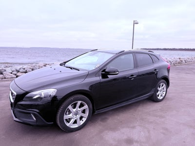 Volvo V40 CC 2,0 D3 150 Momentum aut. 5d