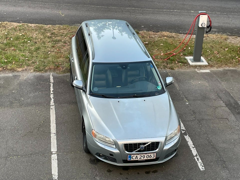 Volvo V70 2,5 T Momentum aut. 5d