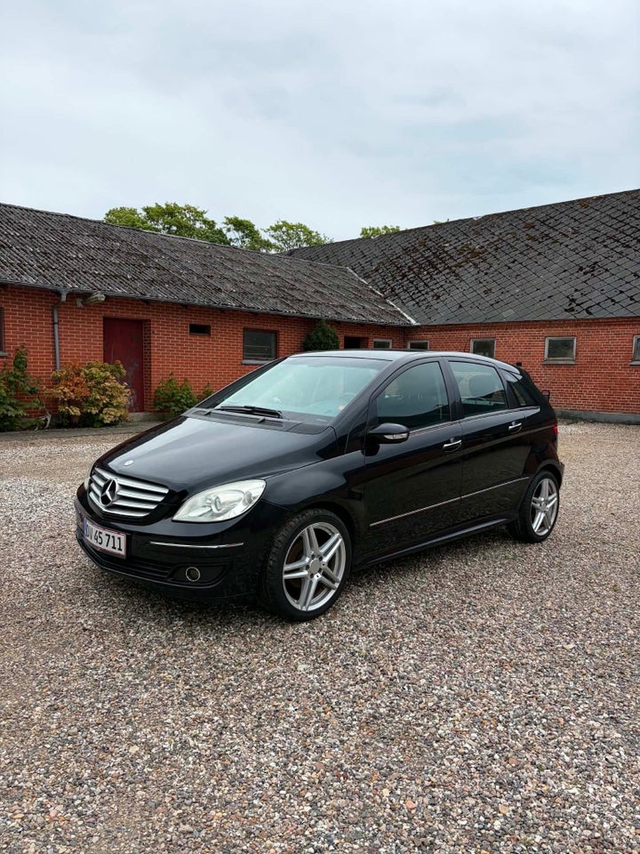 Mercedes B200 2,0 Turbo 5d