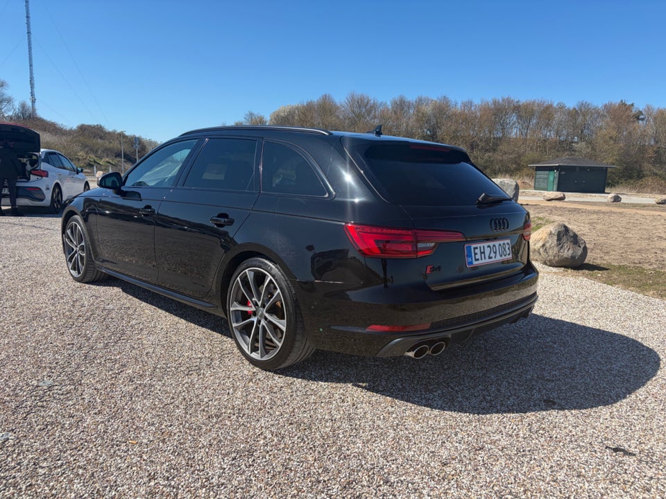 Audi S4 3,0 TFSi Avant quattro Tiptr. 5d