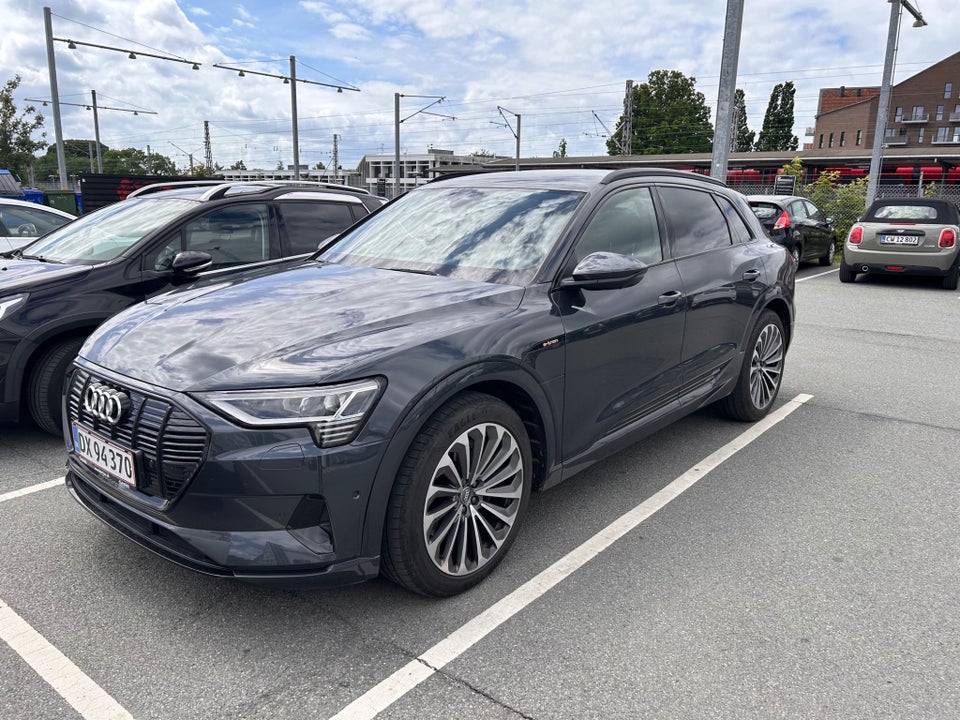 Audi e-tron 55 S-line quattro 5d