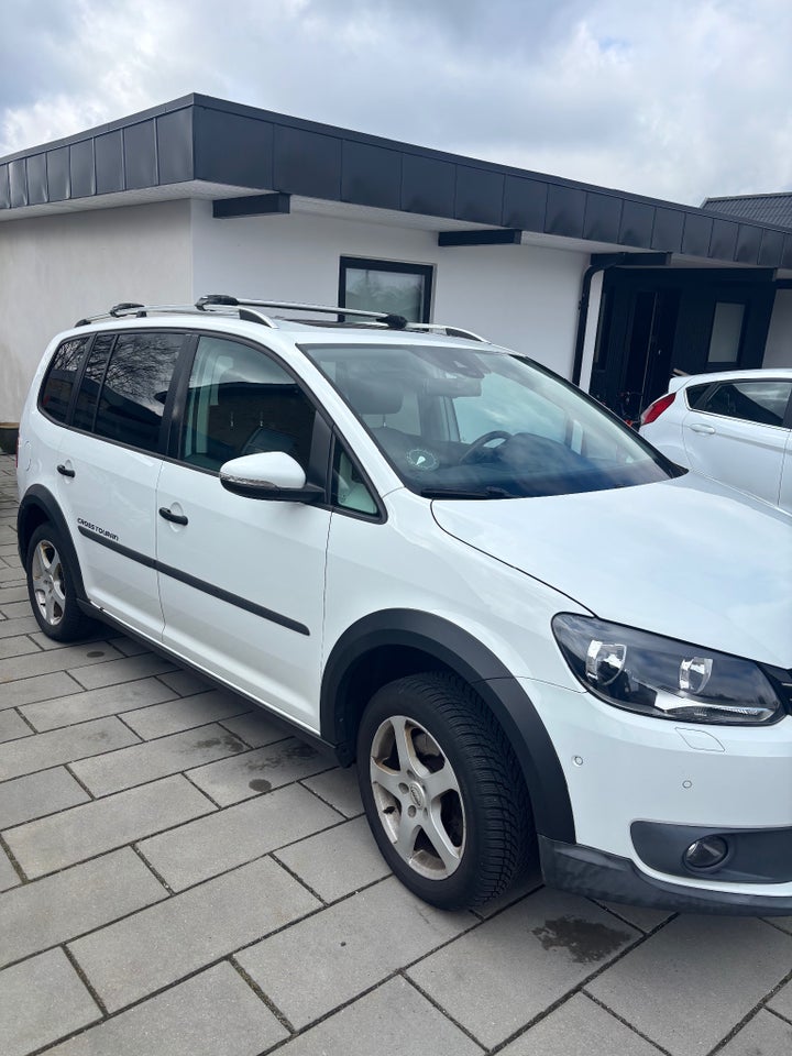 VW Touran 2,0 TDi 177 Highline DSG 7prs 5d