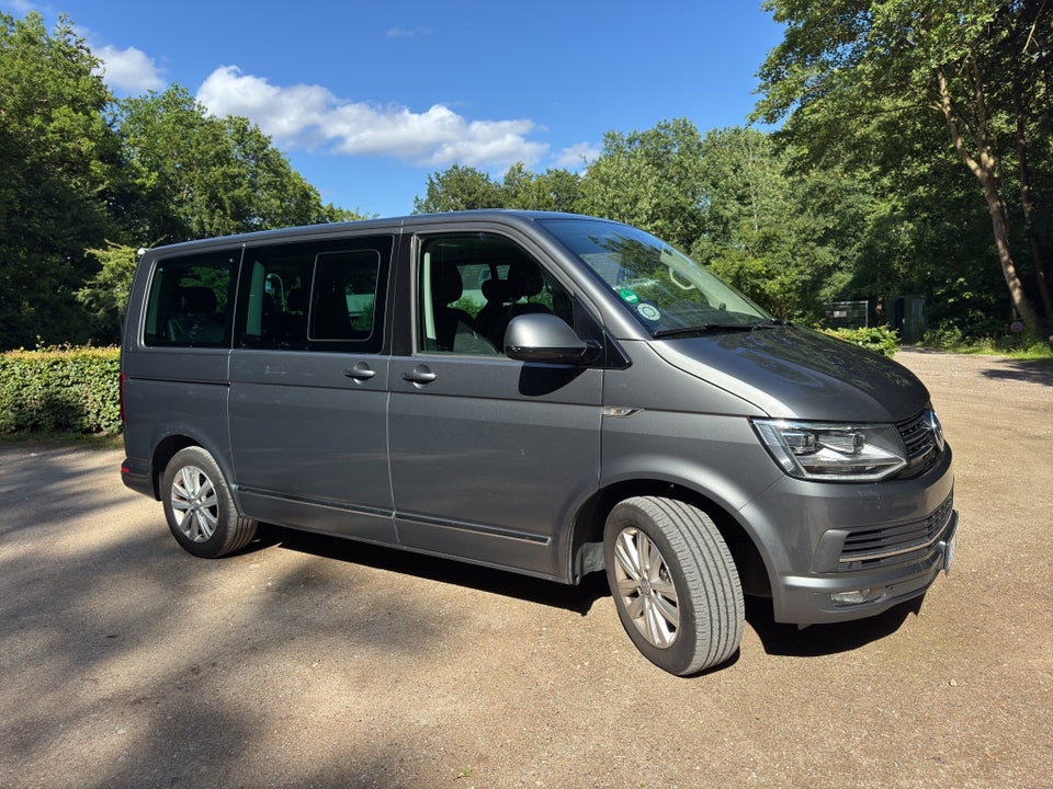 VW Multivan 2,0 TDi 204 Highline DSG kort