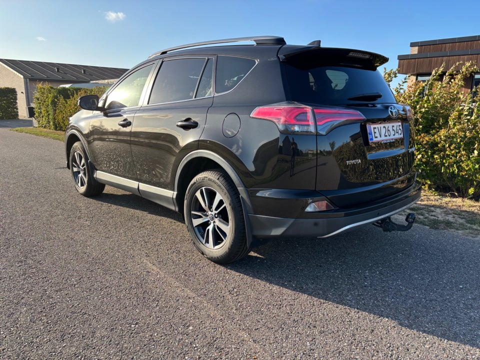 Toyota RAV4 2,0 D-4D T3 5d