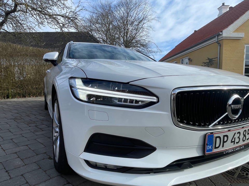 Volvo V90 2,0 D4 190 Momentum aut. 5d