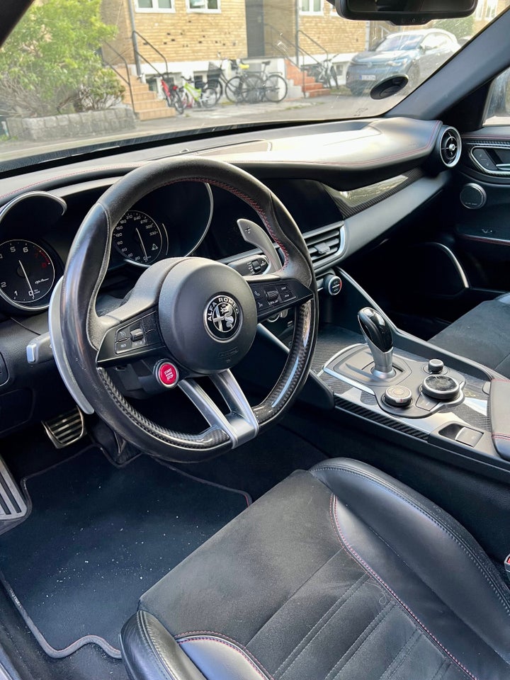 Alfa Romeo Giulia 2,9 V6 Quadrifoglio aut. 4d