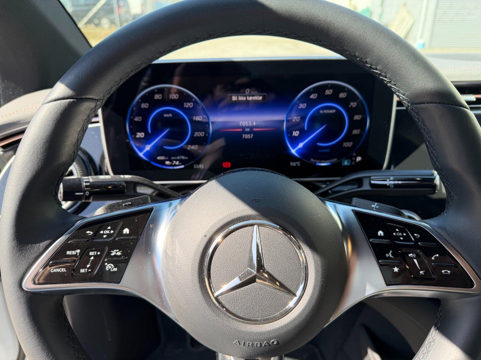 Mercedes EQE300 Electric Art 4d