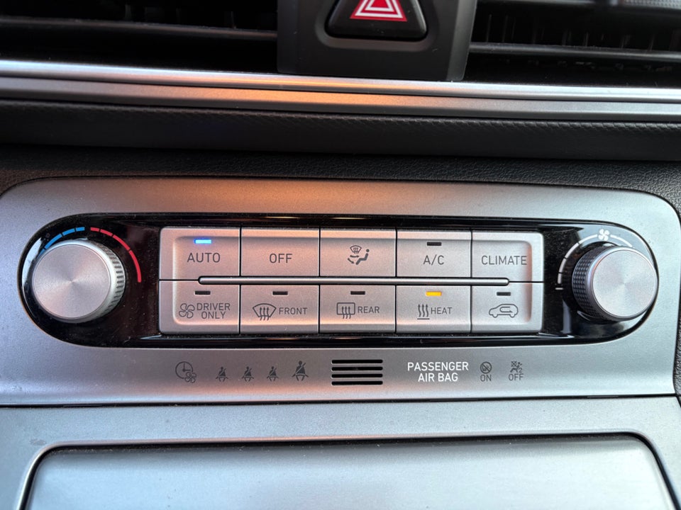 Hyundai Kona 64 EV Ultimate 5d